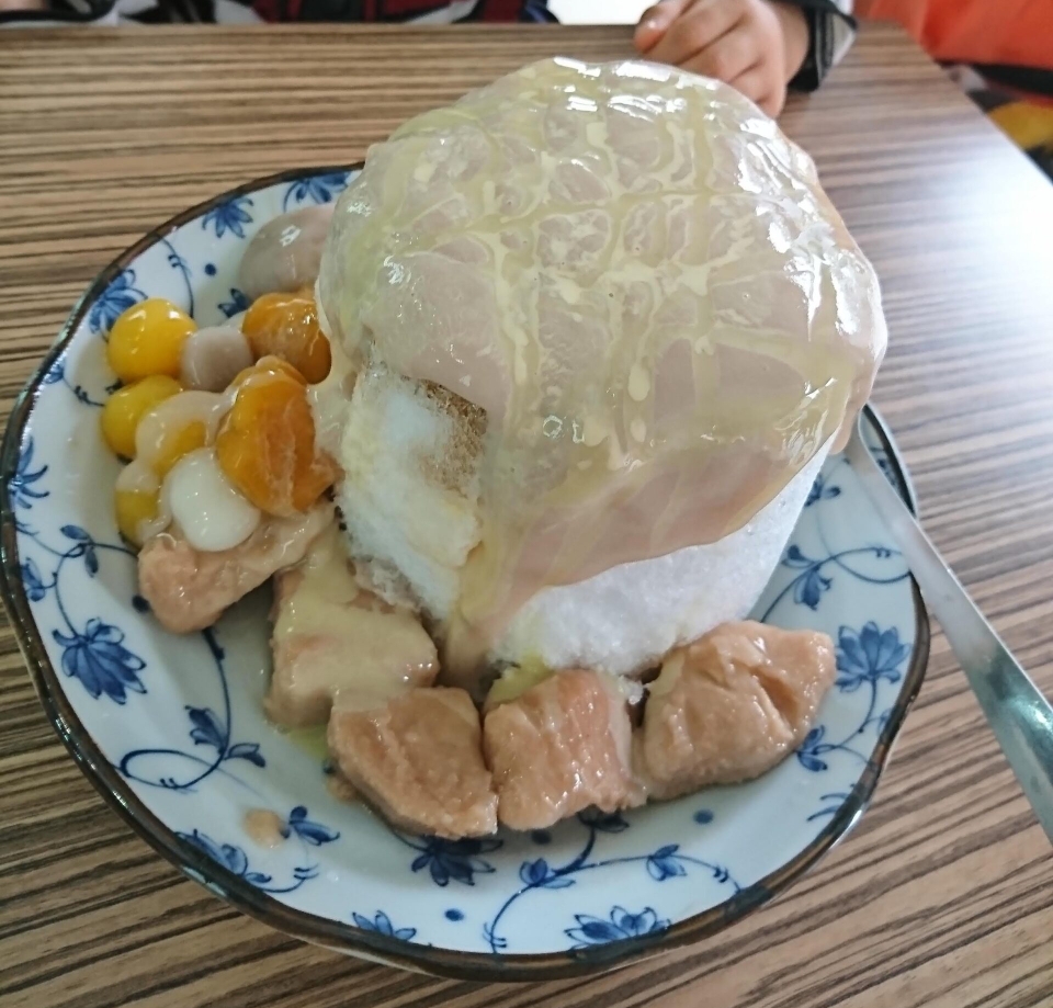 台北『冰雪糖冰舖』のかき氷『芋頭牛奶冰』