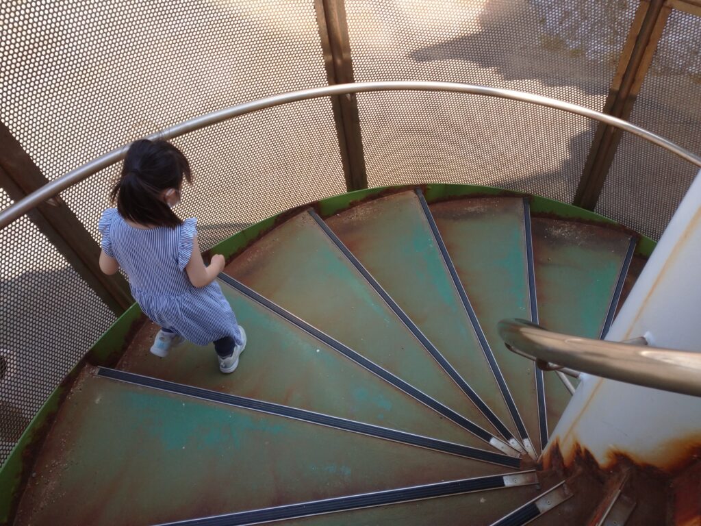 日本のエーゲ海・白崎海洋公園の螺旋階段