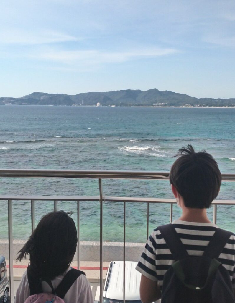 沖縄本島・道の駅許田からの景色。海の色がキレイ